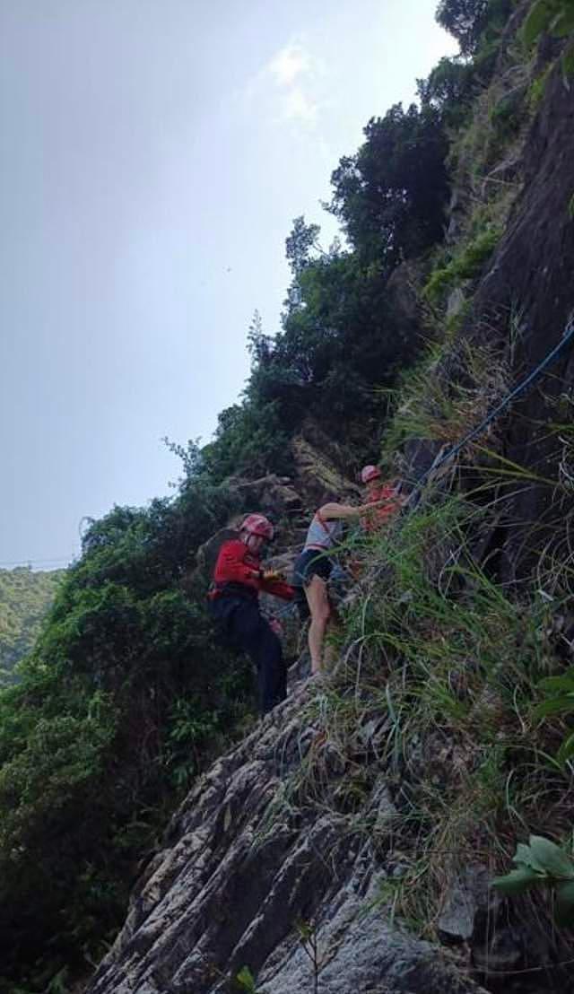 “珠宝大王”卢仲辉去世，爬山时意外坠下百米悬崖，伤势惨重 - 4
