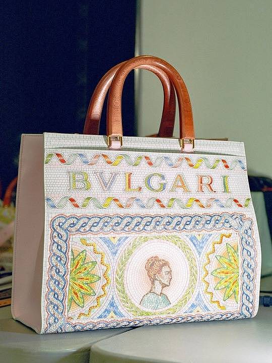 BVLGARI与巴黎新锐设计师品牌 Casablanca联名手袋发布 - 7