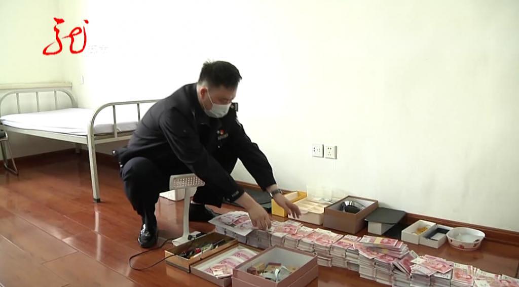 哈尔滨一男子自己做“钱”花，被警方抓捕，还吹嘘“要多像有多像” - 7