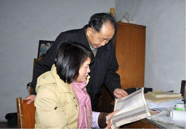 7年前，湖南38岁女教师倒追大27岁环卫工人，如今两人生活怎样？ - 11