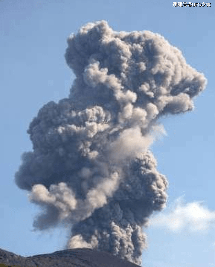 三级警戒！浓烟2000米高，日本又一座火山大喷发，会影响中国吗？ - 2