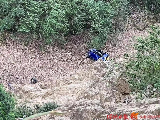 广西男子驾车坠入 200 米山崖 喝雨水吃野果 5 天后生还 - 6