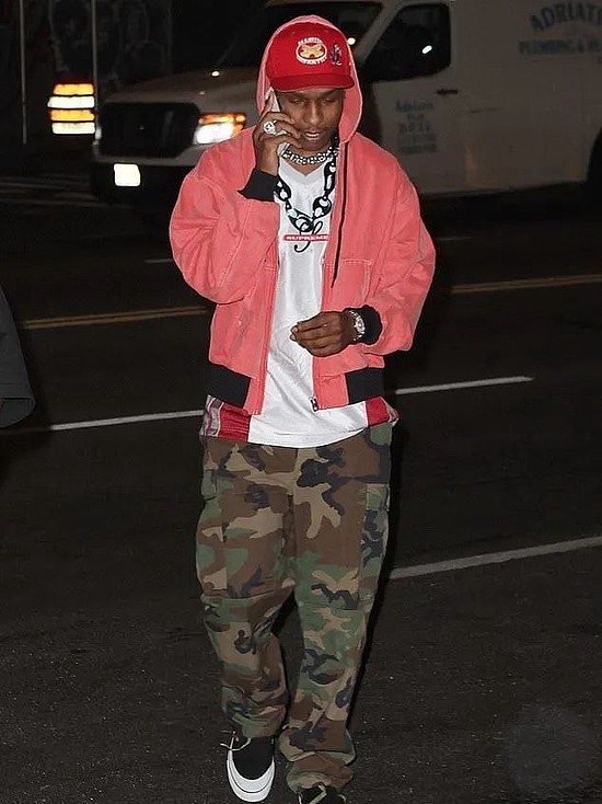 Kanye 连穿一个月 中古 Carhartt 爆火的下半年 - 12
