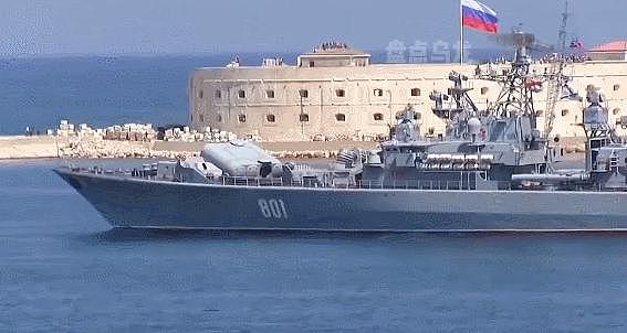 俄黑海舰队旗舰遭导弹重创全员弃舰？雪上加霜的俄海军太难了 - 23