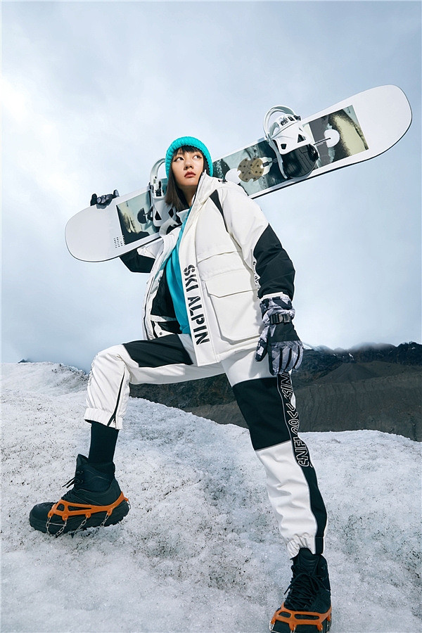 雪中飞发布高峰滑雪系列“解冻服”，助力年轻人的探索之旅 - 4