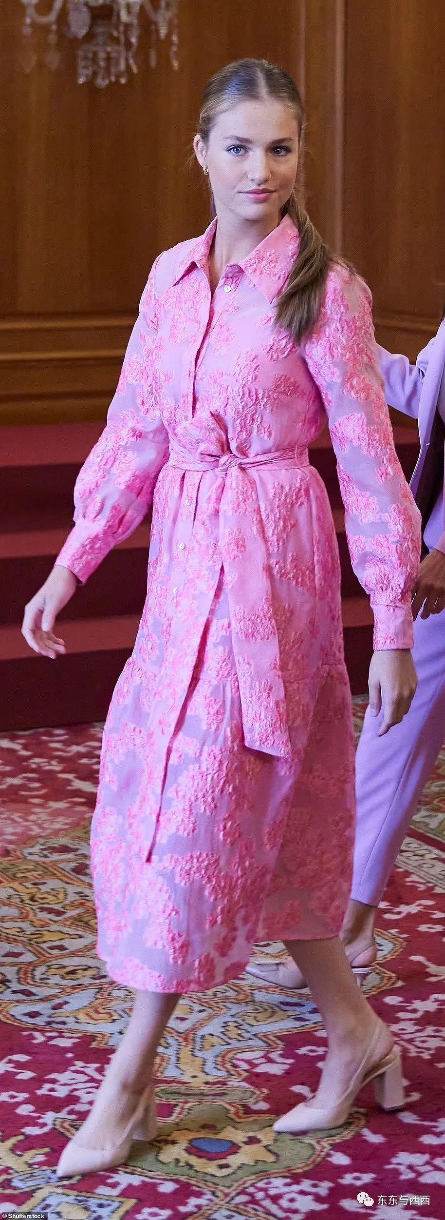 18 岁最美公主大显君威，一身白西装精致到头发丝，这么完美居然还被挑刺…… - 41