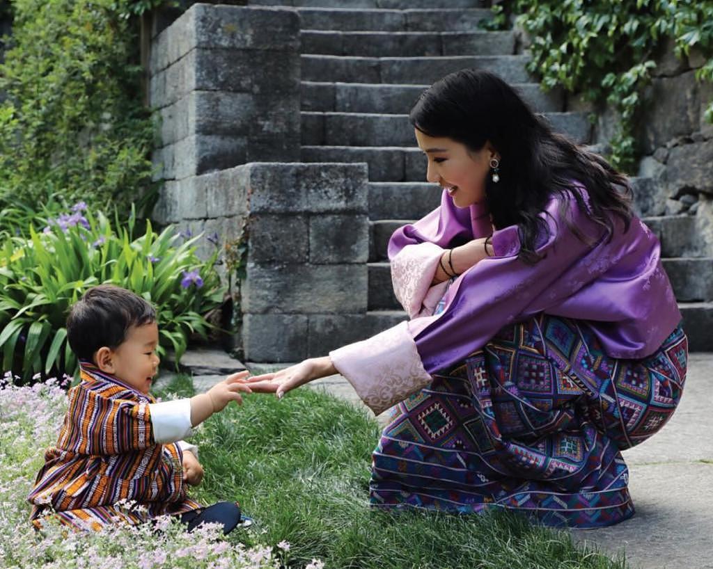 亚洲颜值天花板的不丹王室，一生爱一人的故事是真的吗 - 88