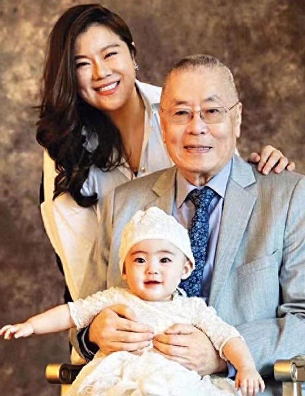 84 岁钢琴家刘诗昆又添一子，三婚妻子相差 37 岁，计划生三胎 - 2