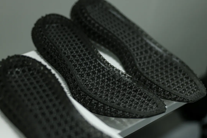 见证历史，从3D到4D，adidas 携手科技跑鞋赋能，打造4DFWD系列独有“推动力” - 11
