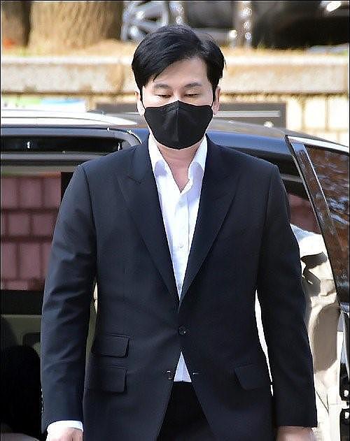 YG 原代表梁铉锡被求刑 3 年 , 网友 : 不要连累到艺人 ! - 2