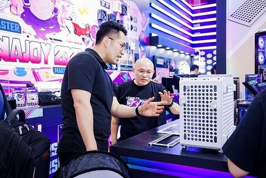 2023 ChinaJoy走进Cooler Master展台领略30年+的产品技术创新，酷冷至尊中国区总经理谢黎明亲自上阵 - 7