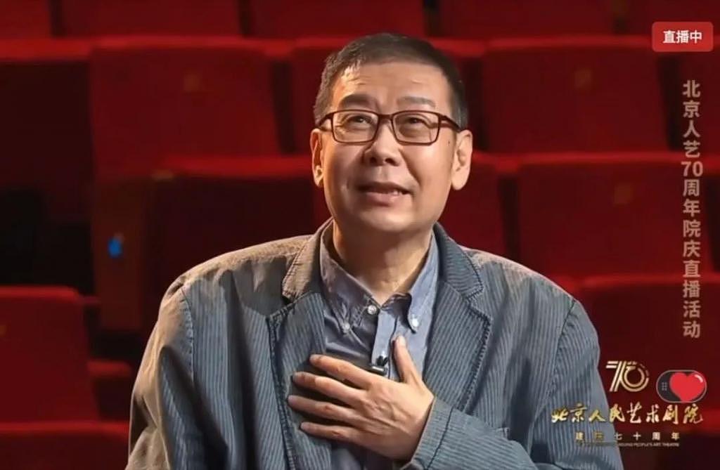 北京人艺院长任鸣辞世，35 年 70 多部戏剧书写对舞台无限热爱 - 4