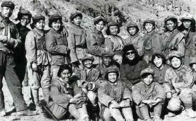 马家军残部被全灭，匪巢中救出21名妇女，痛哭：咱们是西路军女兵 - 2