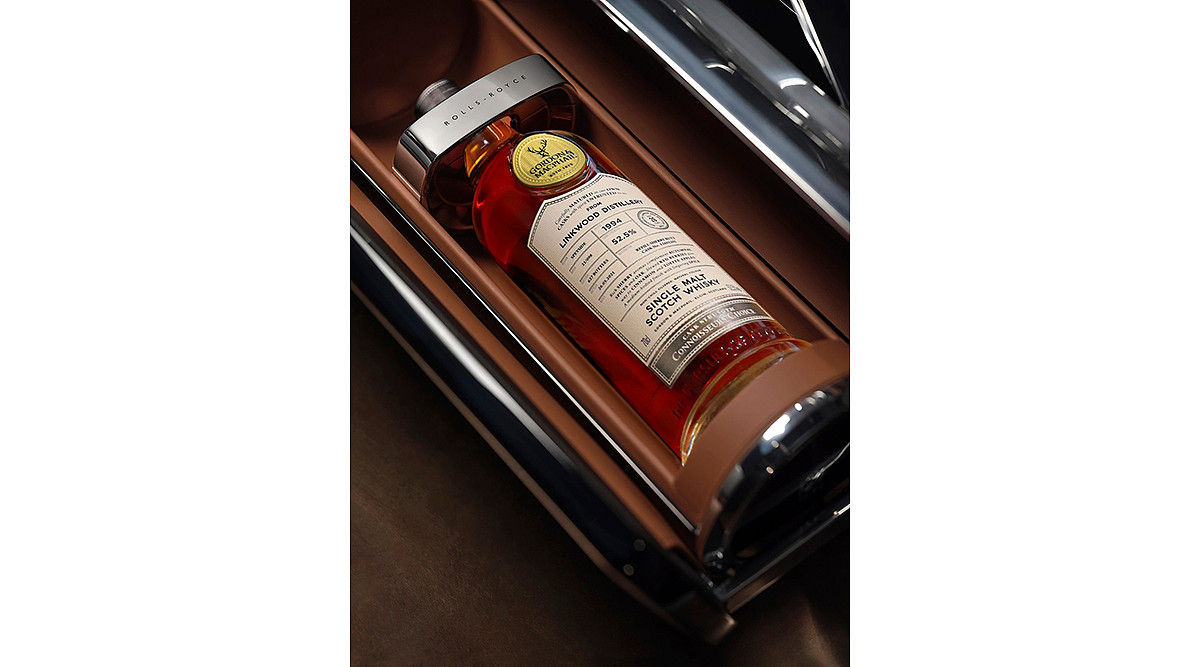 劳斯莱斯新配件，一个威士忌酒架，一个雪茄盒，售价约合35万 - 4