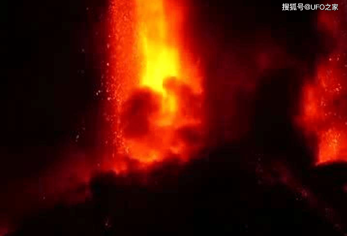 烟柱高达10千米！埃特纳火山又喷发了，2022年地球在“自救”？ - 6