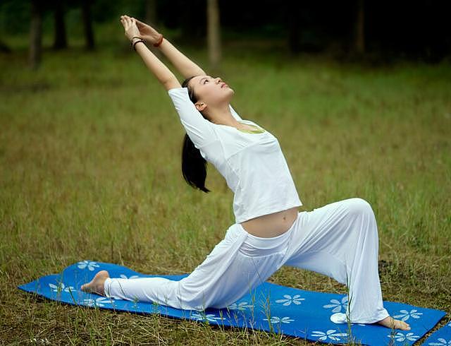 练瑜伽时为什么会听到关节的响声？教大家三个方法防止关节磨损 - 3