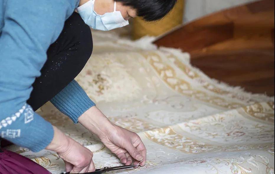 华新手工地毯大致需要经过哪些工序才能编织成毯？ - 11