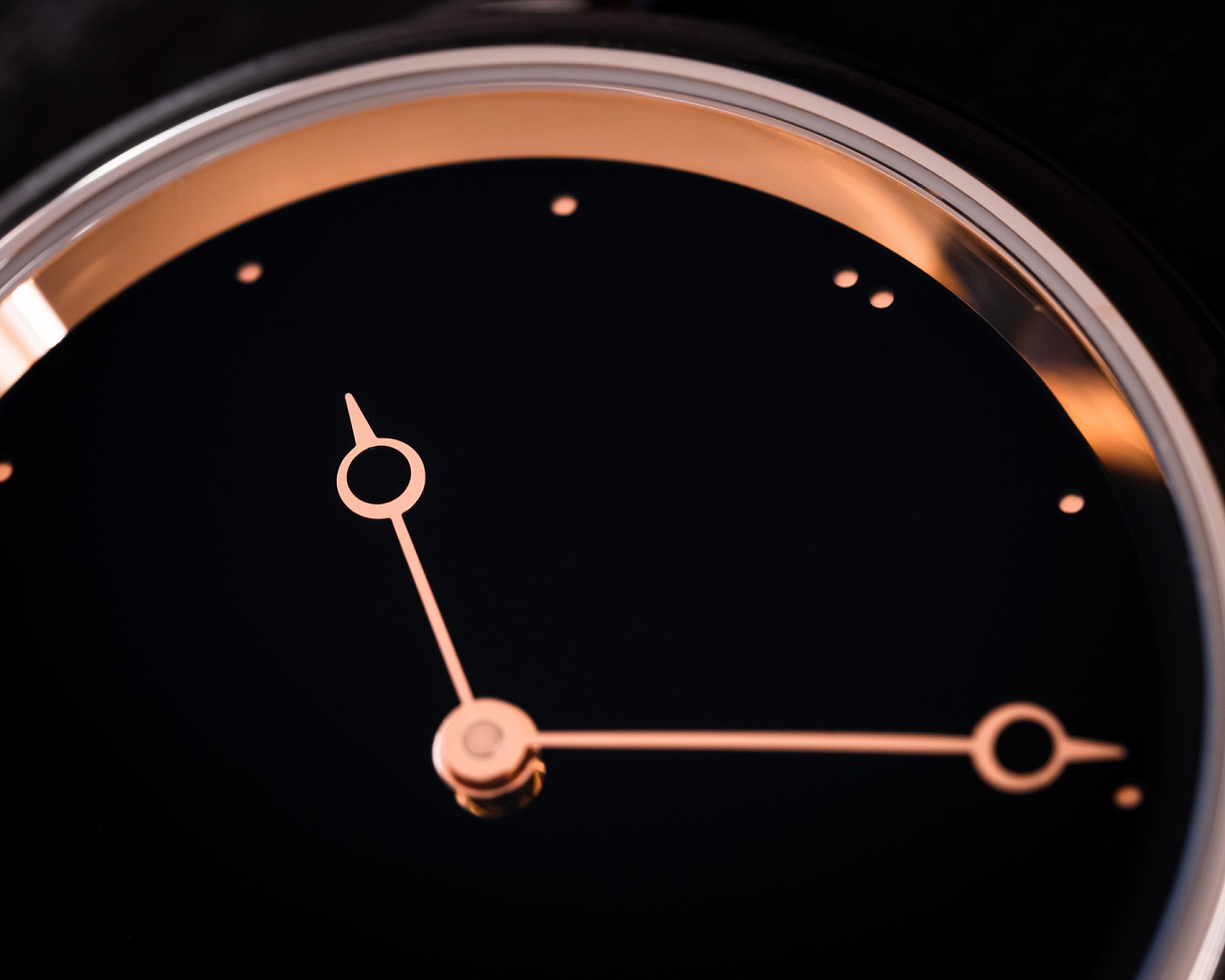 H. Moser & Cie.推出日全食腕表，简洁优雅十分低调 - 3