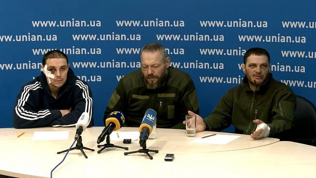 乌电视台播出被俘俄军官在记者会上向乌克兰人民道歉画面 - 1
