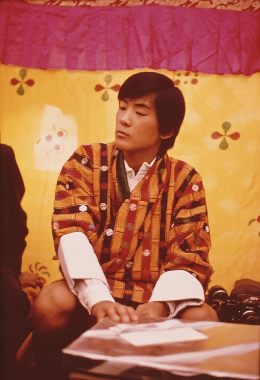 亚洲颜值天花板的不丹王室，一生爱一人的故事是真的吗 - 33