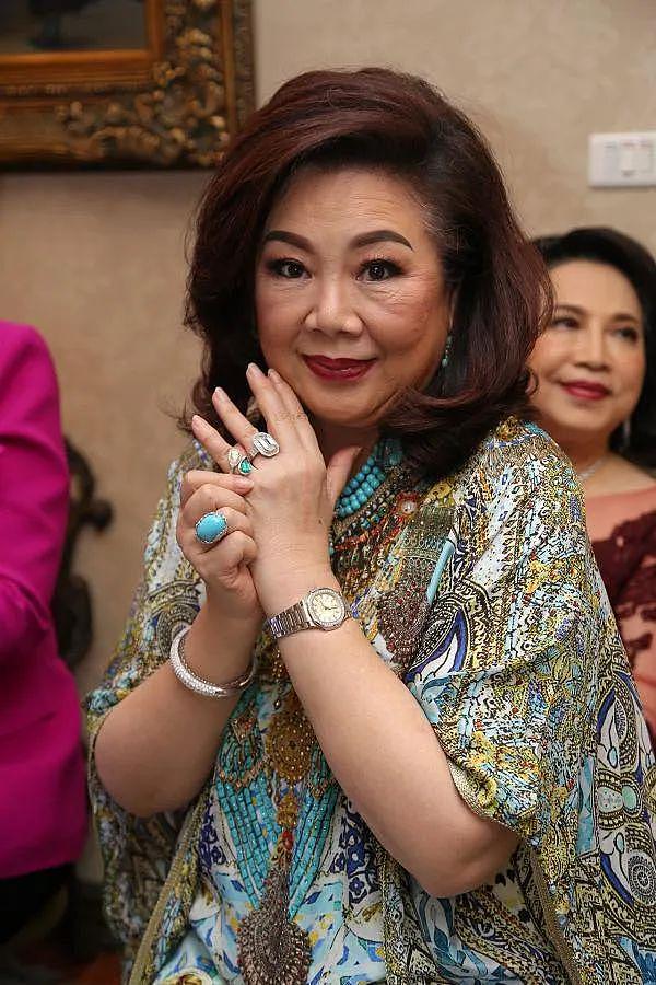 英拉的侄女又进入政坛了，泰国华裔巨商家族的荣耀与流亡之路…… - 26