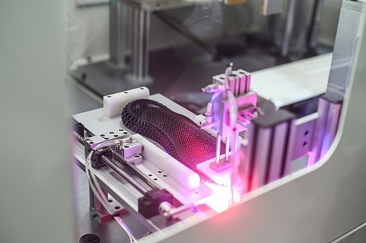 传承创新基因，4DFWD跑鞋携手4D打印技术于阿迪达斯官网焕新热销 - 12