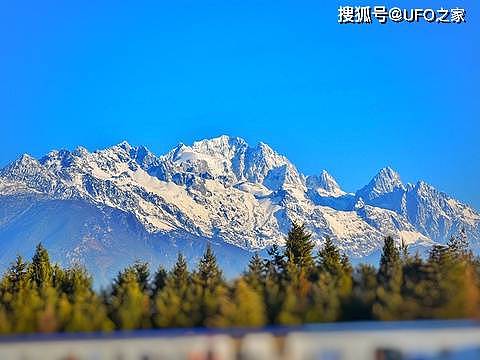 珠峰早被成功登顶，为何5596米的玉龙雪山至今却无一人登顶 - 11