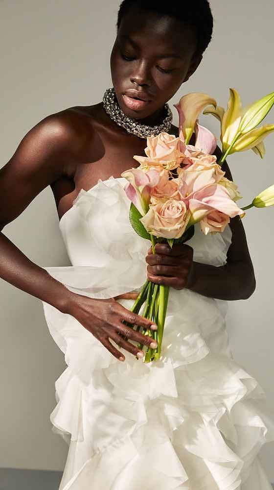 In Full Bloom：德国婚纱Kaviar Gauche全新系列，让婚服不只梦幻且充满个性 - 26