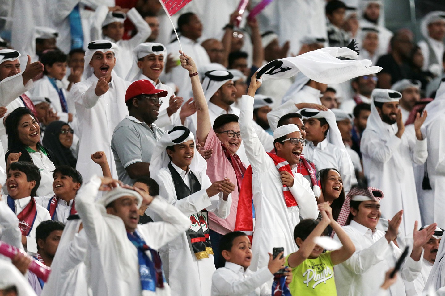世界杯奇葩故事：卡塔尔归化德甲金靴被叫停，国王怒砸300亿 - 24