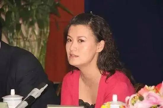 “李云龙娇妻”史兰芽：结三次婚，35 岁带娃嫁李幼斌被宠成少女 - 37