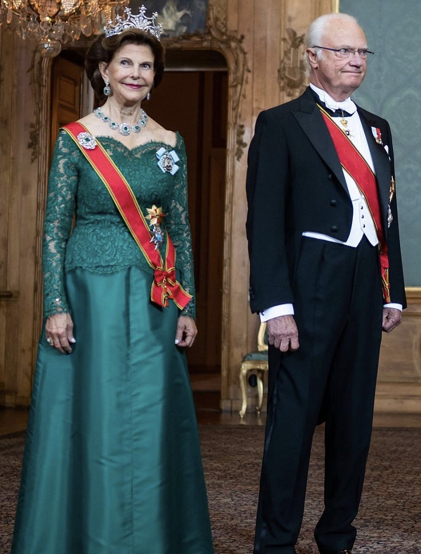 瑞典王室接待德国总统，77岁王后戴200年祖传皇冠出席，惊艳众人 - 4