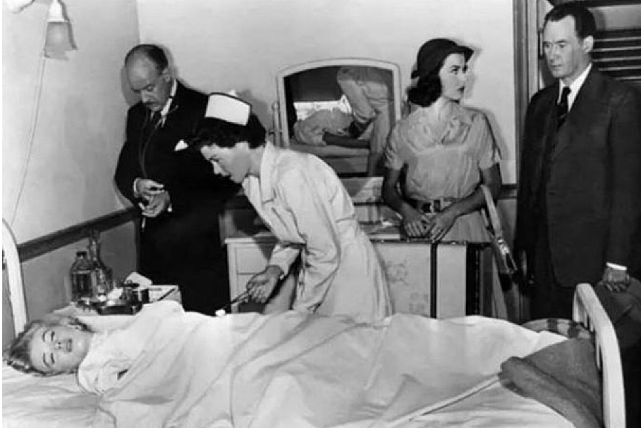 1962年，玛丽莲梦露与总统秘密约会被偷拍，3个月后家中离奇身亡 - 20