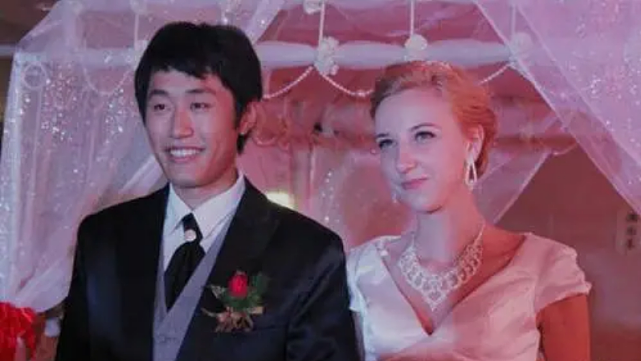 2019年，哈萨克美女嫁给大21岁中国农民，曾轰动一时，现在咋样？ - 1