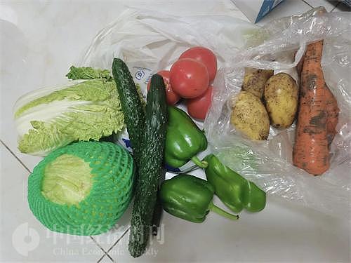 北京有市民刚花费 7000 元囤货，就接到保障蔬菜包，供应商表示北京很稳 - 5