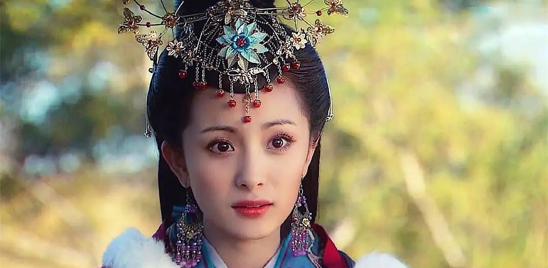 古装美女的额间风情：唐嫣的紫萱令人惊艳，但最出彩还是王熙凤 - 29