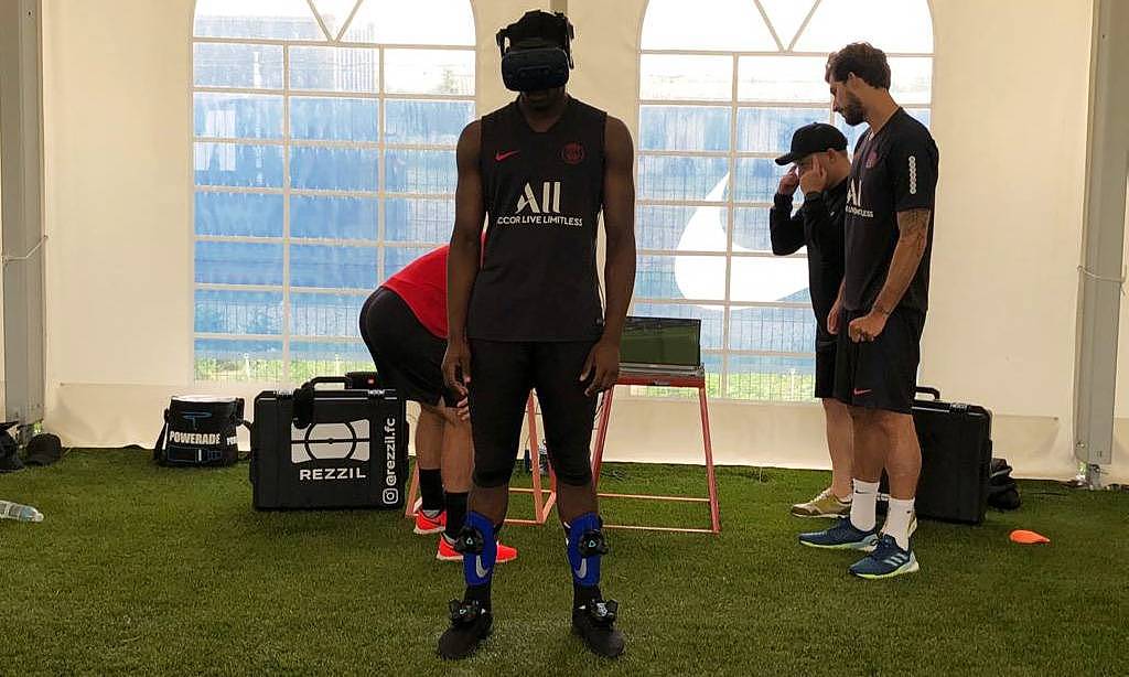 科技改变足球！他们正在用VR技术帮助球员完成康复和训练 - 1