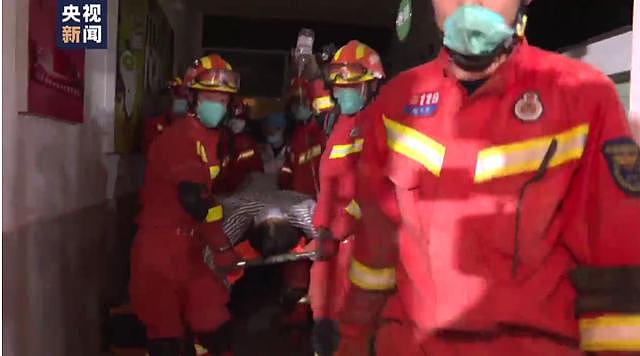 长沙居民自建房倒塌事故第 9 名被困者讲述：敲管子敲了两天两夜 - 4