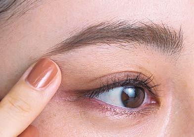 眼睑下垂松弛暗沉 试试加强眉毛的存在感 - 8