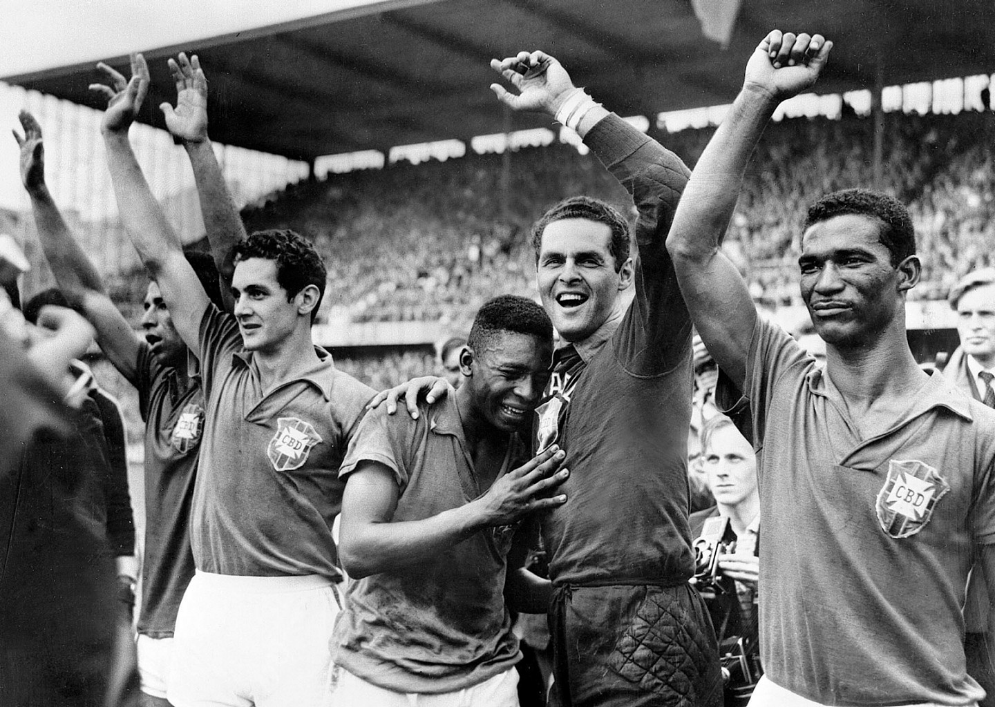 1958世界杯囧事：巴西为夺冠请来神秘人，球员被疯狂拔牙 - 1
