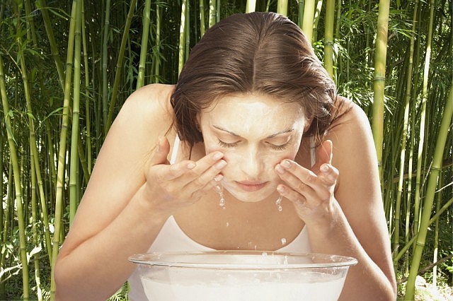 用硫磺皂洗脸好吗 用硫磺皂洗脸的正确方法 - 2