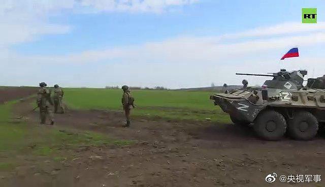 俄媒：俄工兵在乌东北部排雷协助春耕 - 2