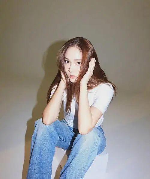 “全球最美脸蛋”郑秀妍抵达长沙，网传其参加《浪姐 3》，不料惹众怒 - 2