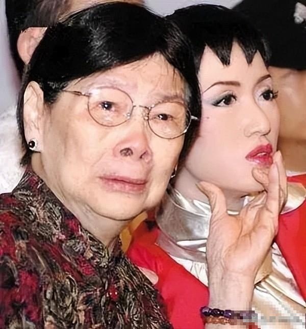 她是“香港的女儿”，曾和张国荣台上拥吻，离世后却被母亲压榨 - 4