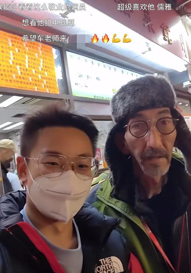 63 岁车保罗近状曝光，香港街头被偶遇待人和善，穿着朴素超接地气 - 4