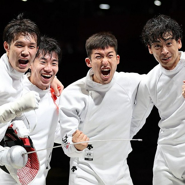 男子重剑团体决赛日本队爆冷夺冠 史上首次问鼎 - 2