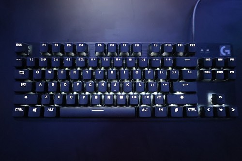 【外设评测】游戏玩家新利器——罗技G412 TKL SE机械键盘 - 3