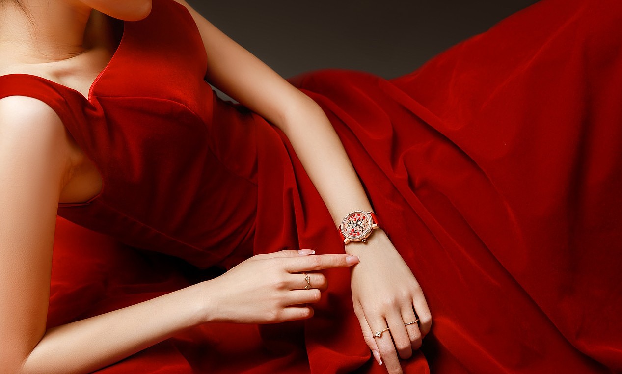 梦幻飘逸的女士手表，AILUO艾诺表L6159带你体验裙波涟漪 - 1