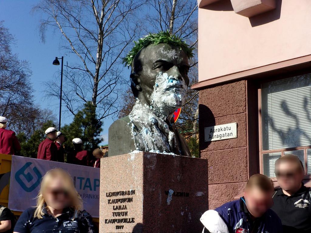 芬兰前首都将拆除列宁雕像，俄媒：列宁是芬兰独立的缔造者之一 - 2