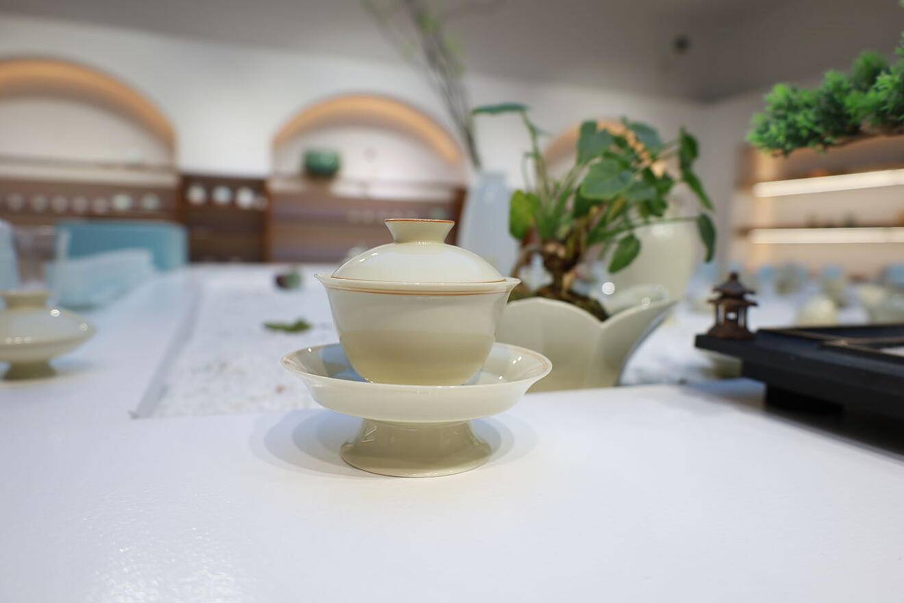 意叁茶器生活馆：2022年茶器首发—泪黄釉茶具从内卷到格式的品牌效应 - 4
