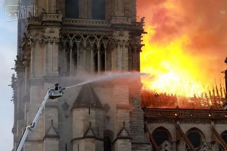 育碧正在开发VR游戏还原巴黎圣母院救火现场 - 1
